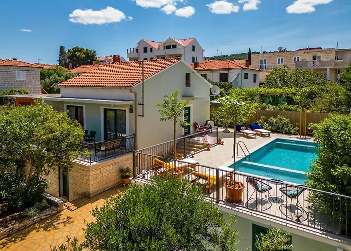 Semesterbostad Josipa Supetar